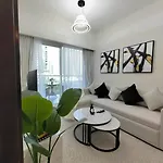 Cozy 2Br Apartment Damac Vera Business Bay