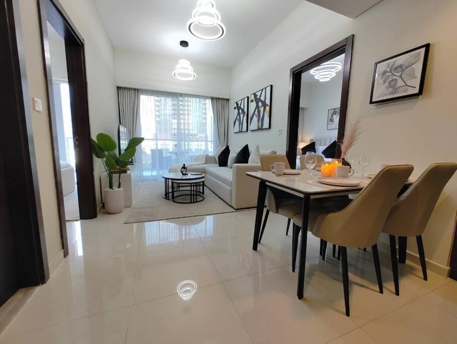 Cozy 2br Damac Vera Business Bay Apartment